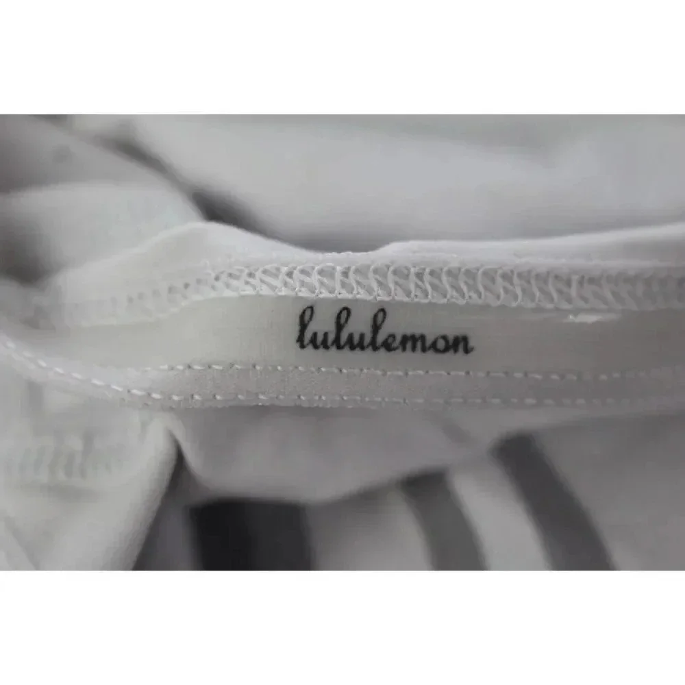 ladies lululemon skort no size believe to be XS